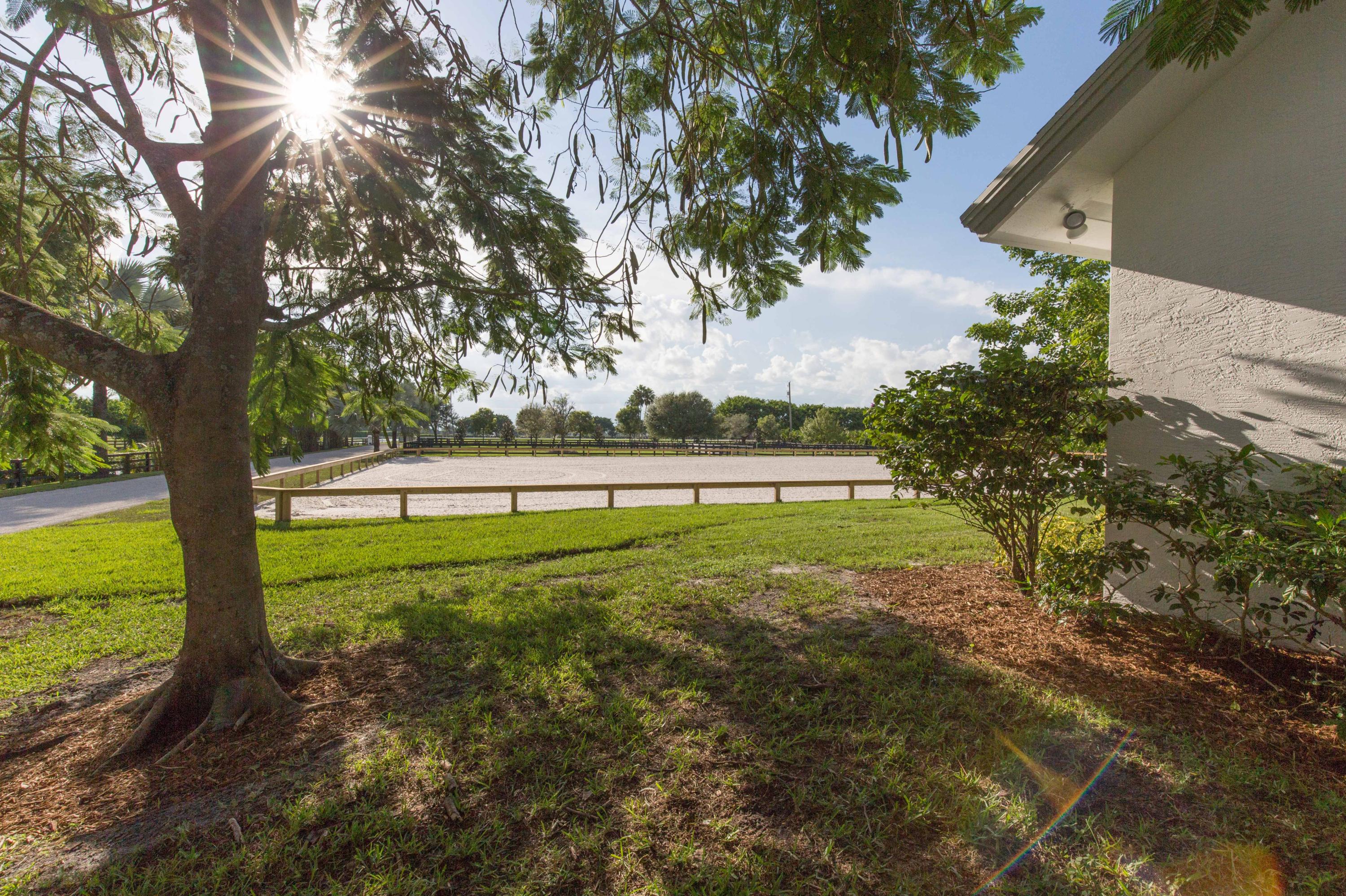 PALM BEACH POINT EAST - Residential