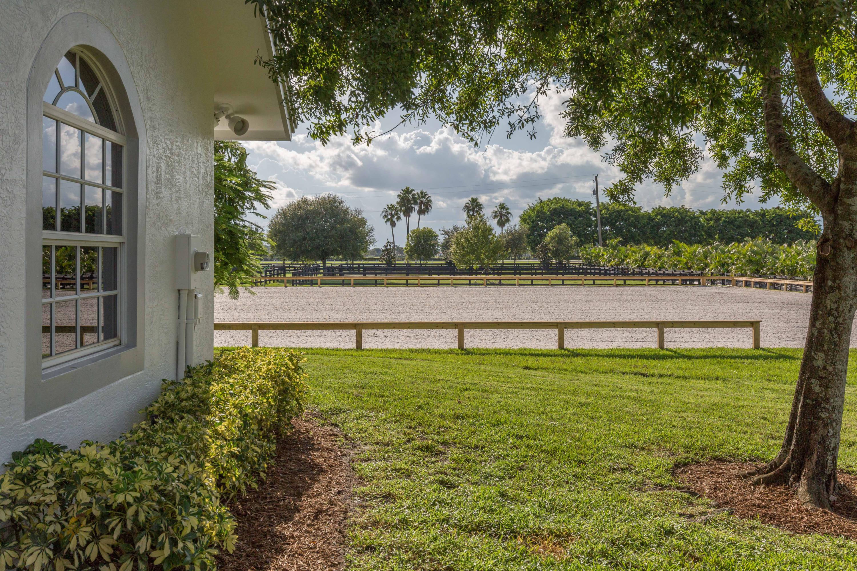 PALM BEACH POINT EAST - Residential