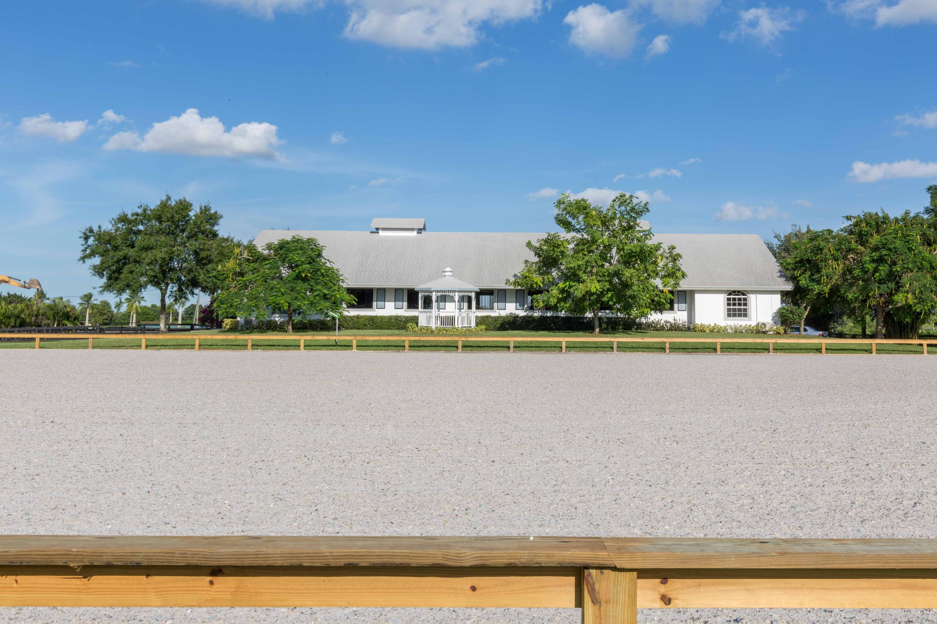 PALM BEACH POINT EAST - Residential