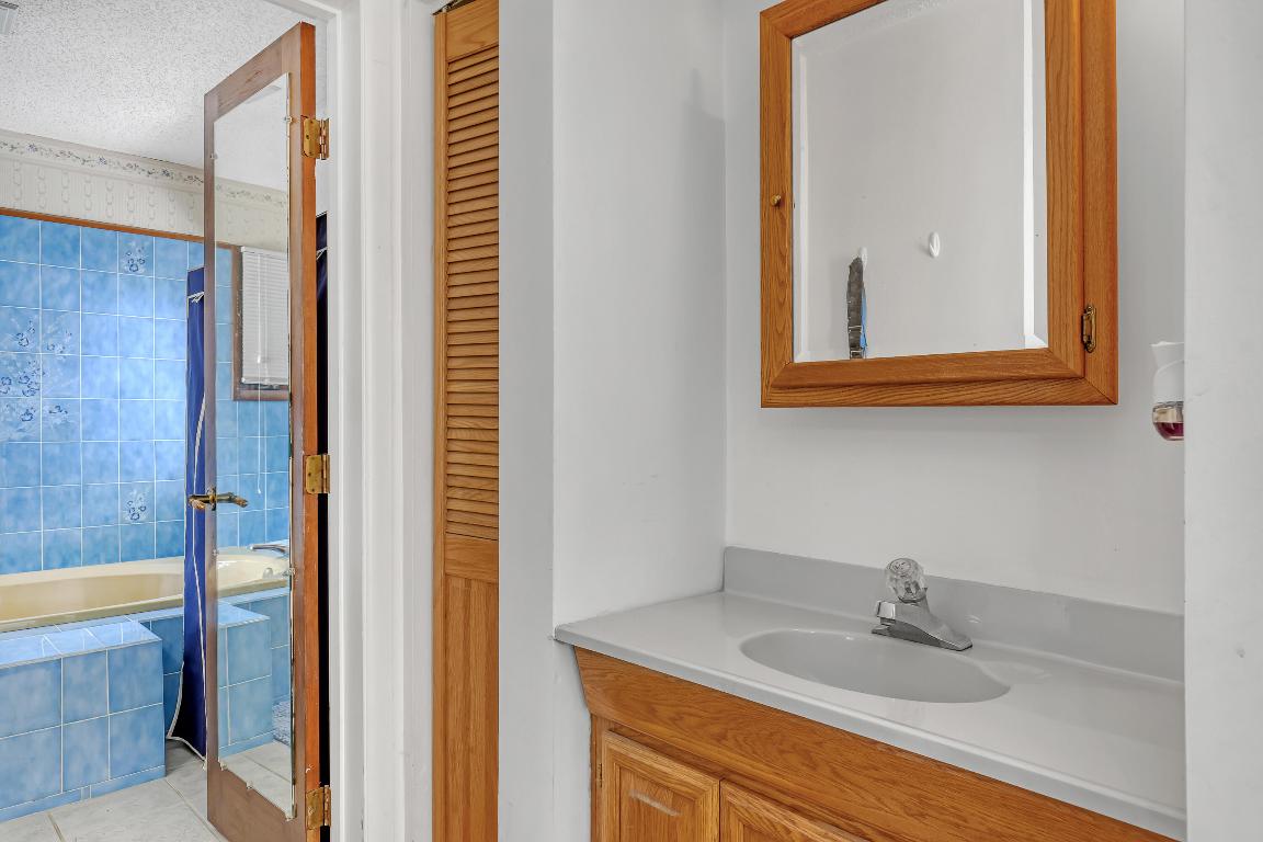 METES AND BOUNDS - Residential