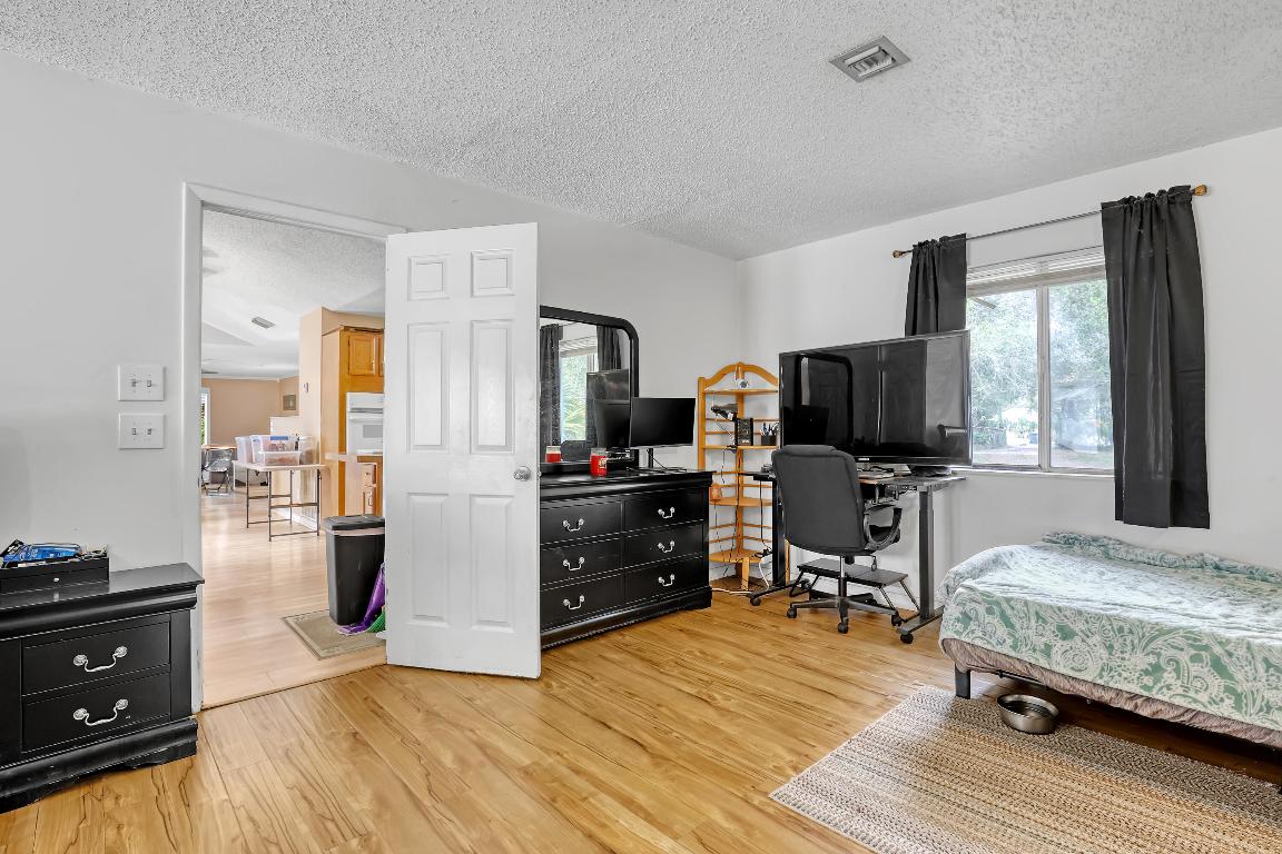 METES AND BOUNDS - Residential