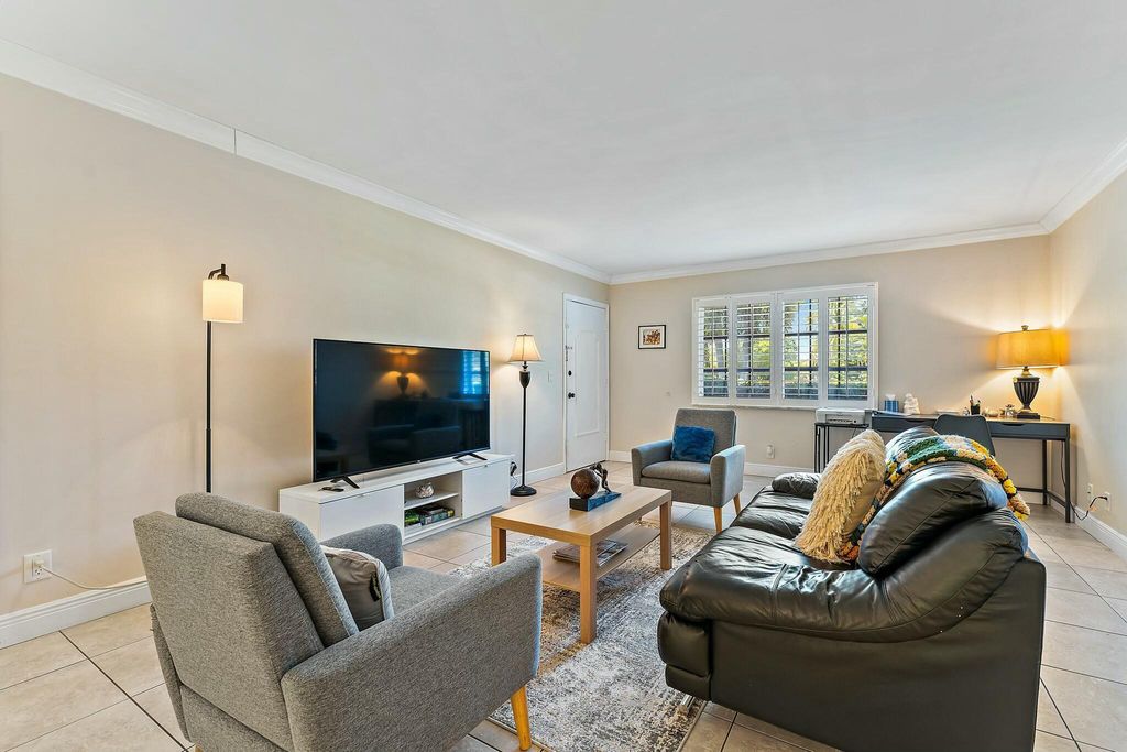 Photo of 3036 Park Avenue, Riviera Beach, FL 33404 (MLS # B26000343)