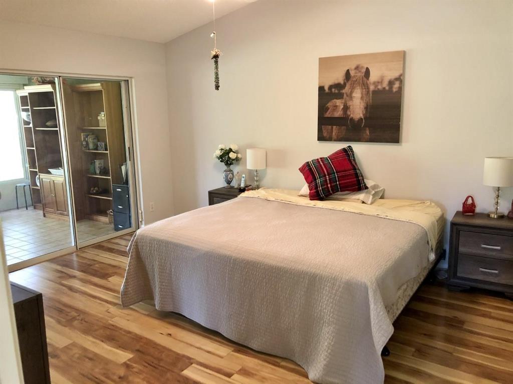 Emerald Pointe - Residential