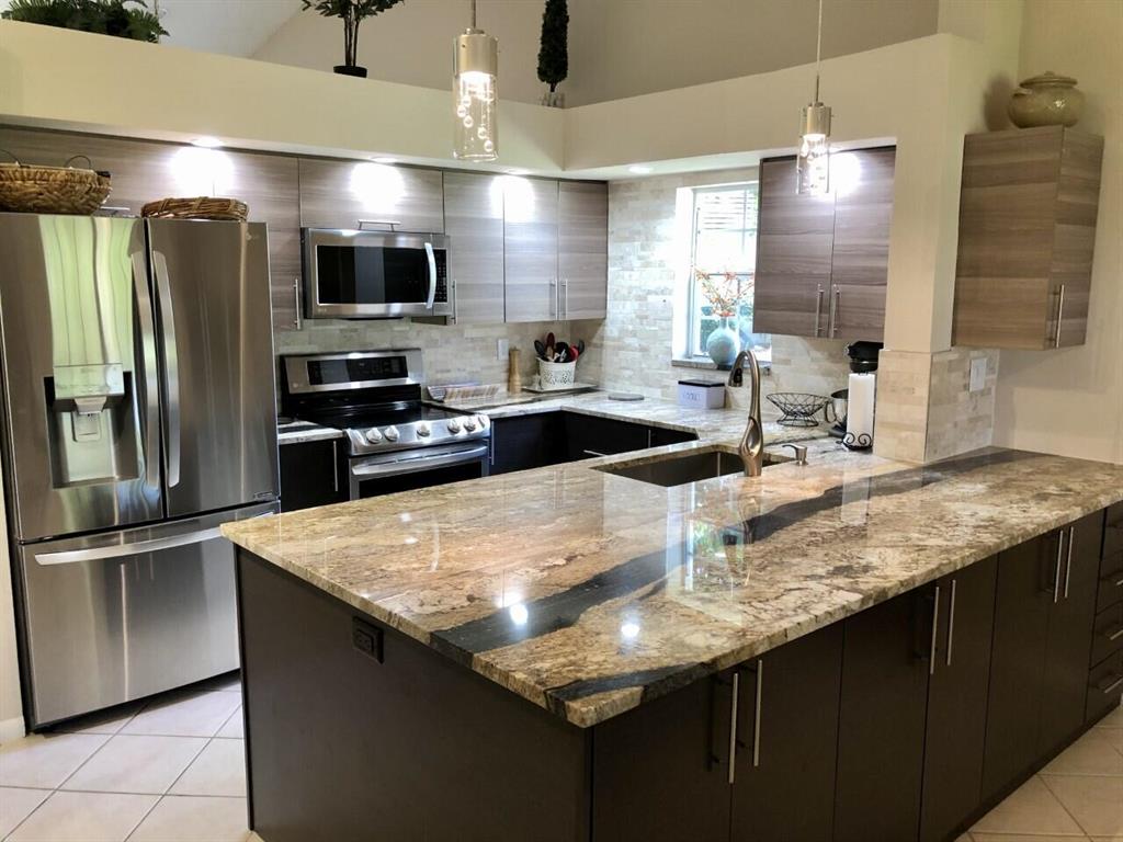 Emerald Pointe - Residential