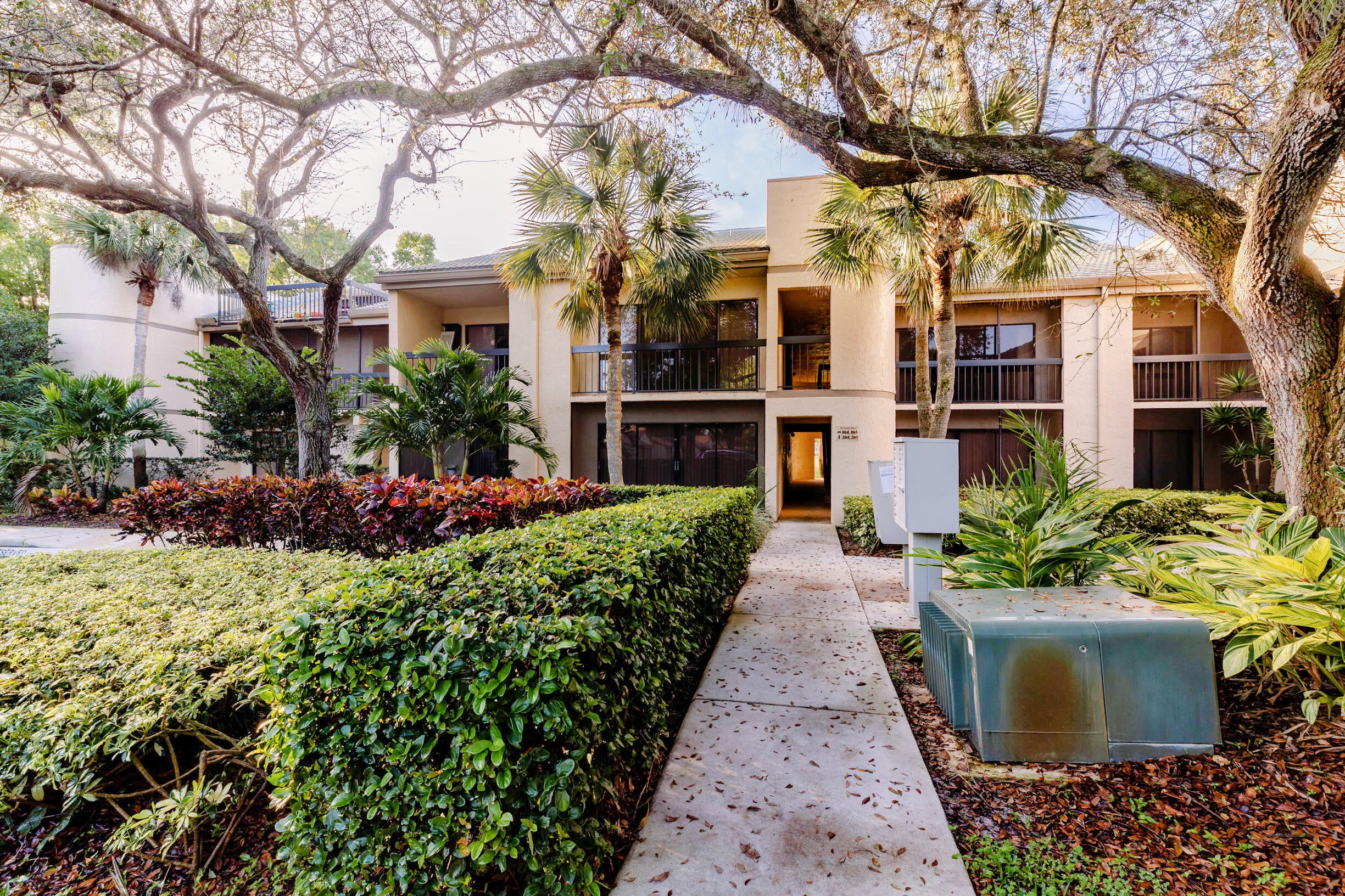 9460 Meadowood Drive 104