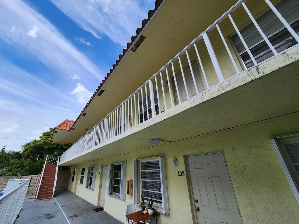 Tudor Manor - Residential