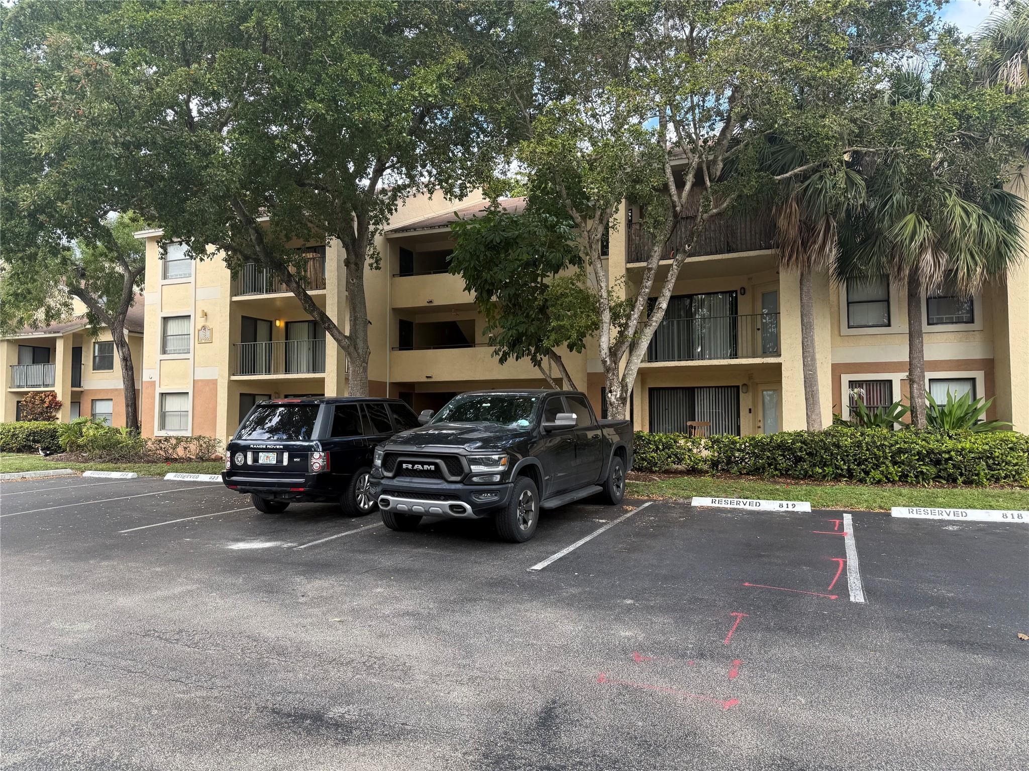 Summerbreeze Condo - Residential