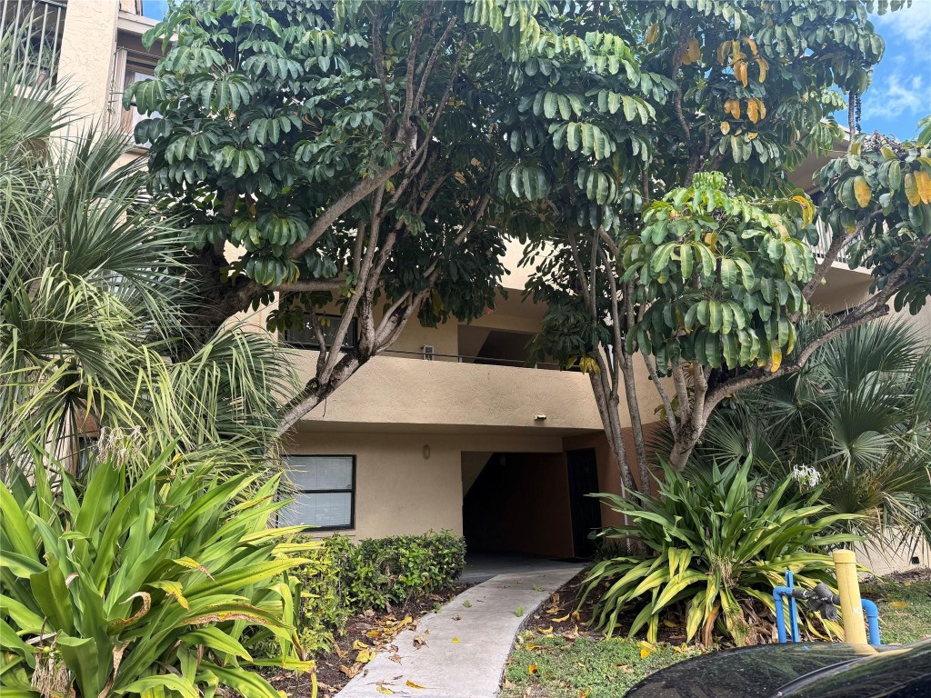 Summerbreeze Condo - Residential