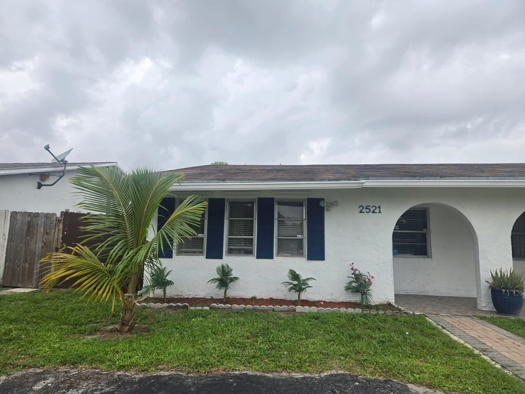 Photo of 2521 SW 58th Manor #B, Fort Lauderdale, FL 33312 (MLS # B26083201)