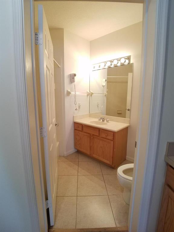 CASTLE PINES CONDOMINIUM - Residential Lease