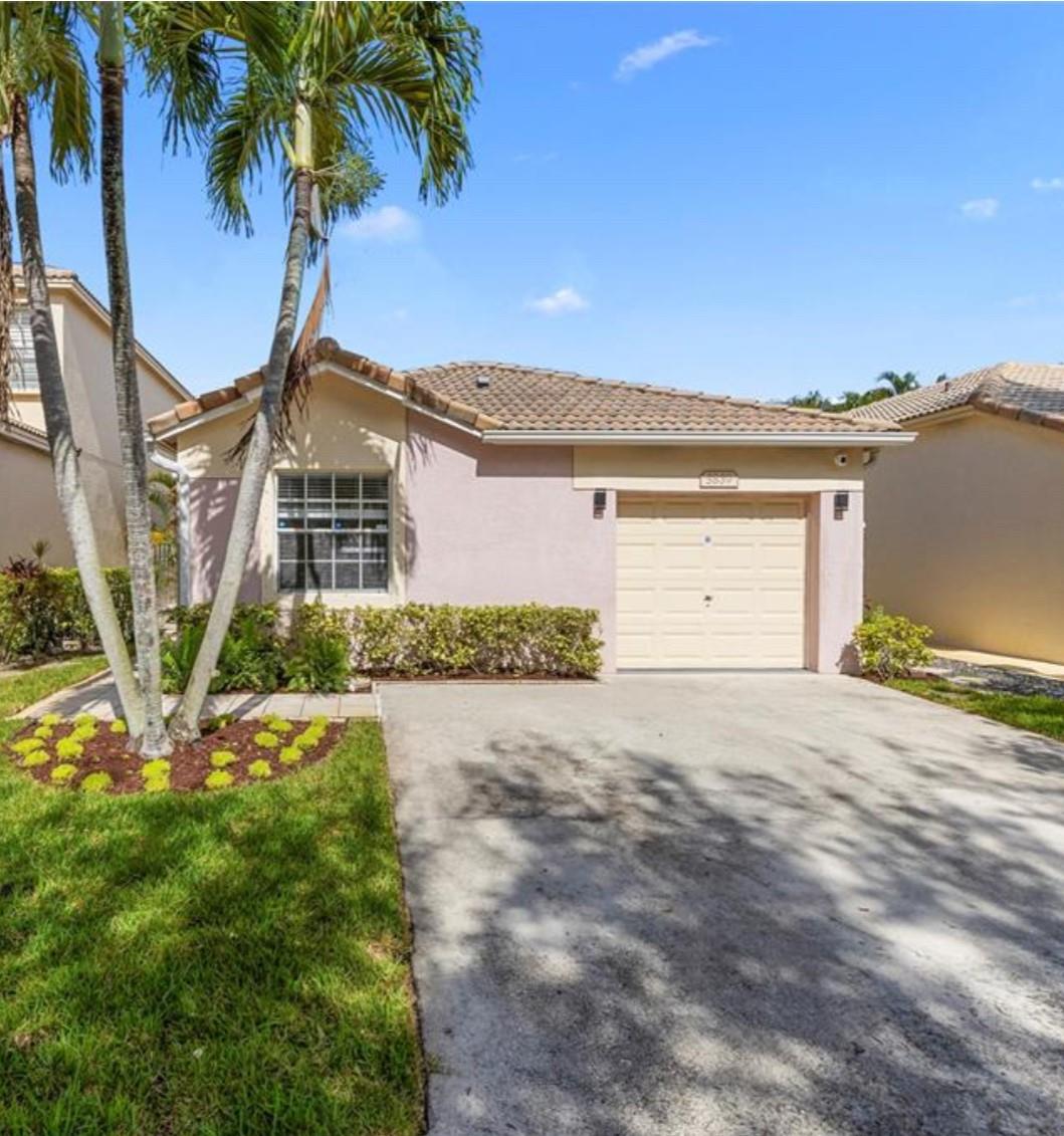 Regency Lakes At Coconut - Residential