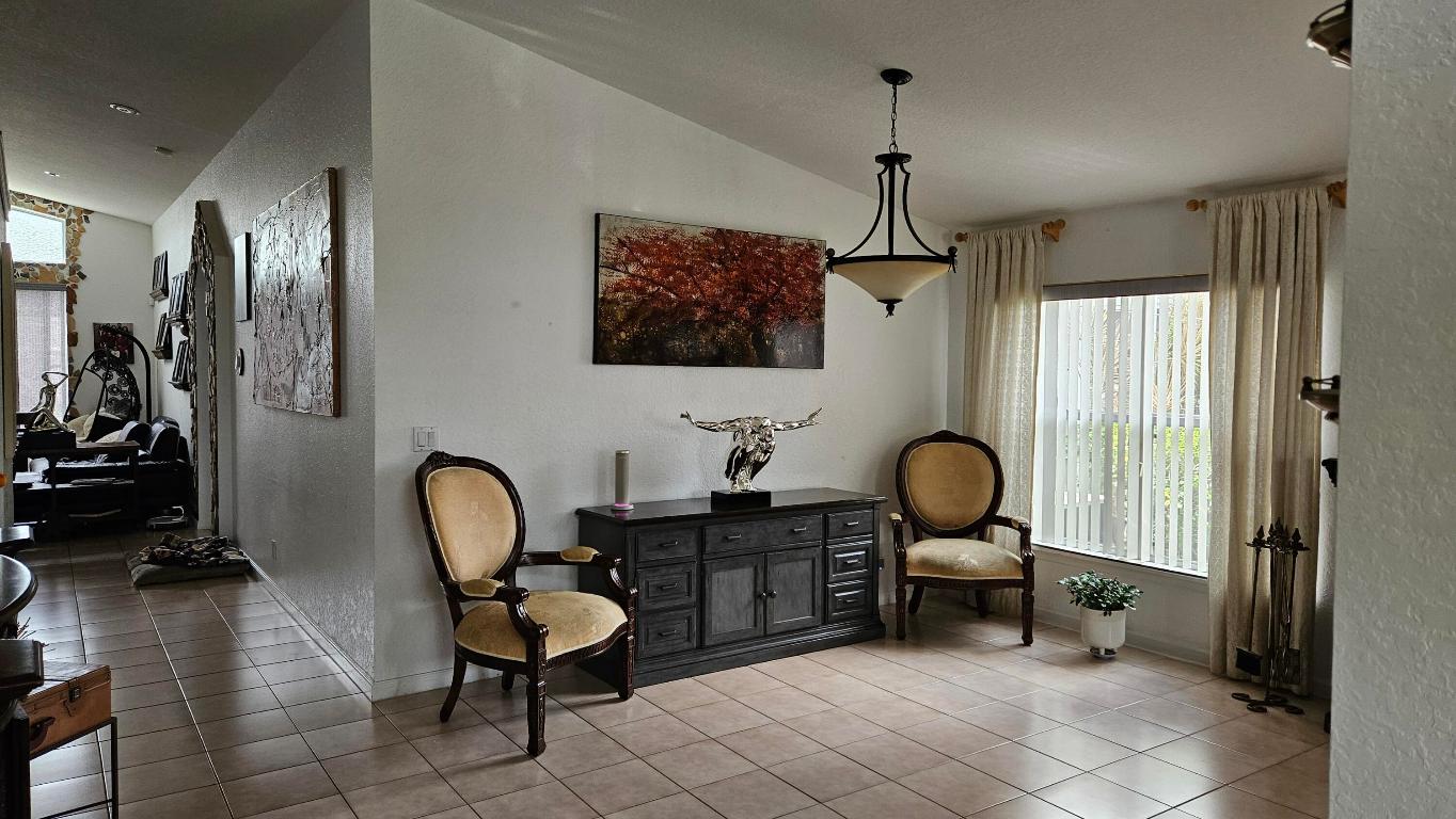 THE ENCLAVE - Residential