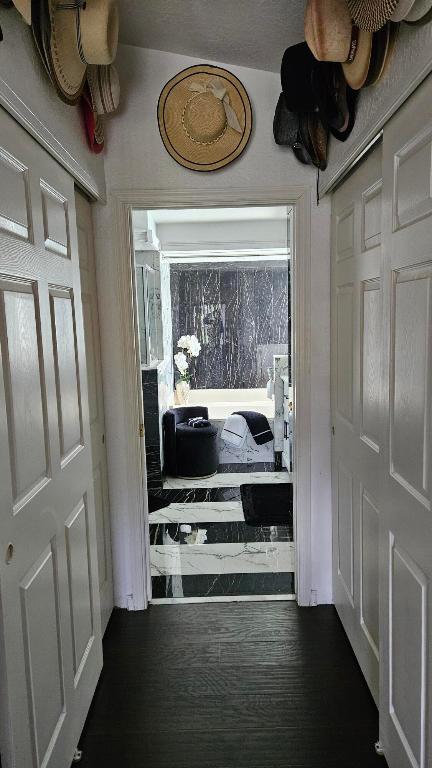 THE ENCLAVE - Residential