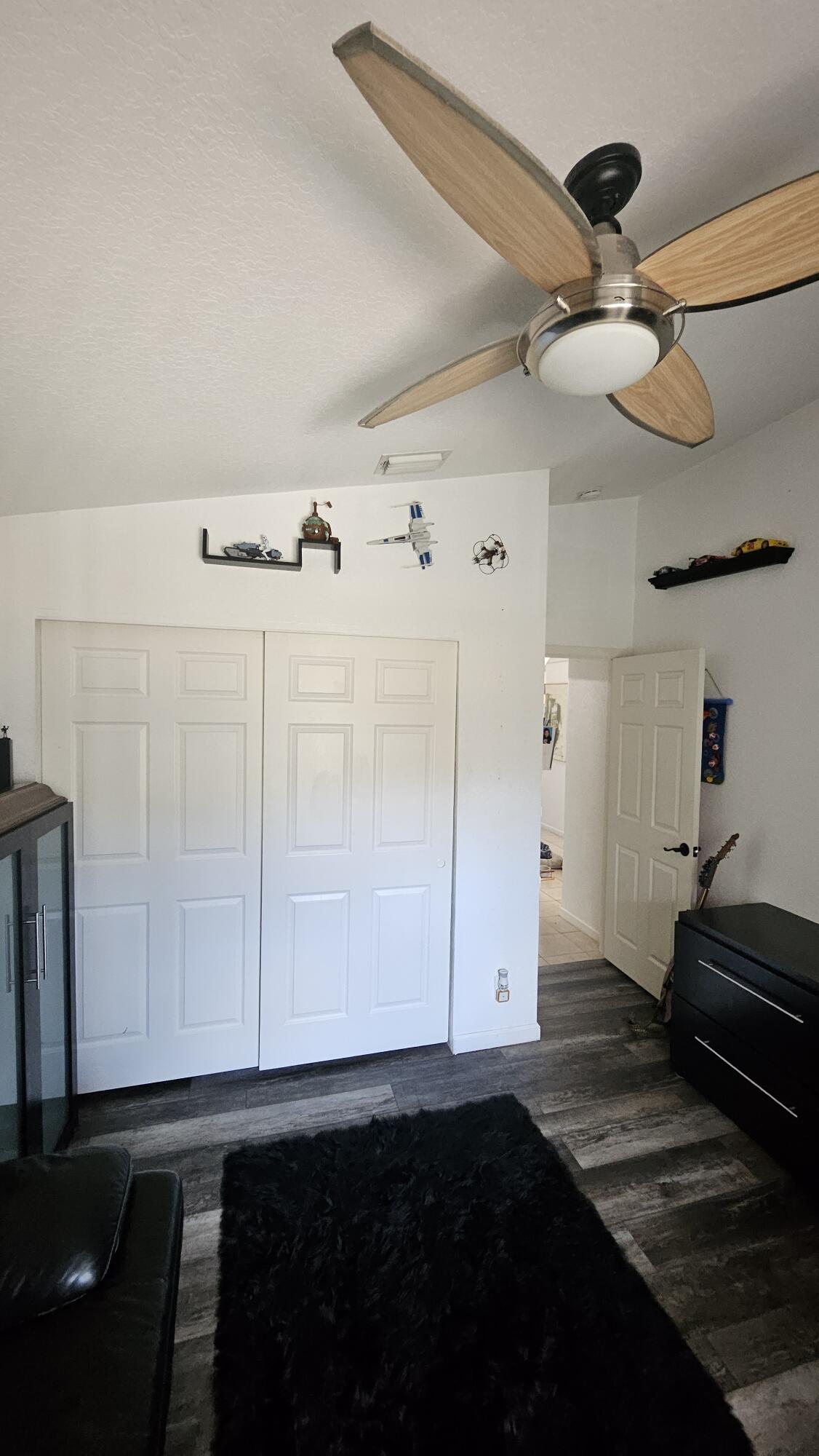 THE ENCLAVE - Residential