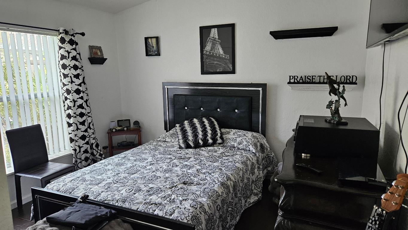 THE ENCLAVE - Residential