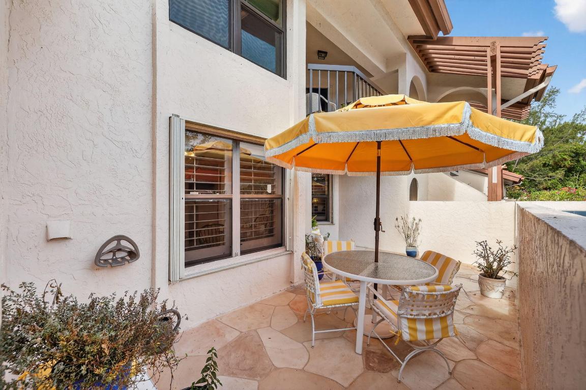 MONTEGO COVE CONDO - Residential