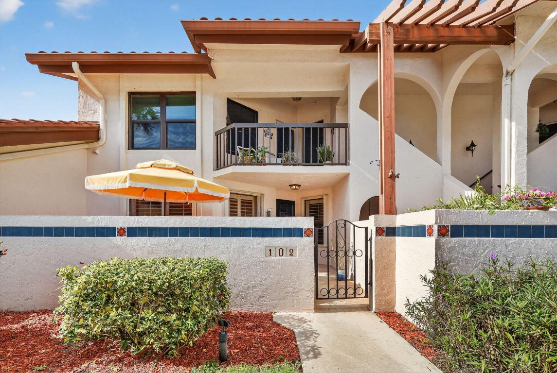 MONTEGO COVE CONDO - Residential