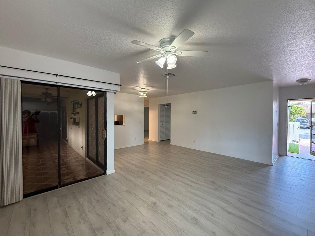 6101 Woodlake Boulevard 6101