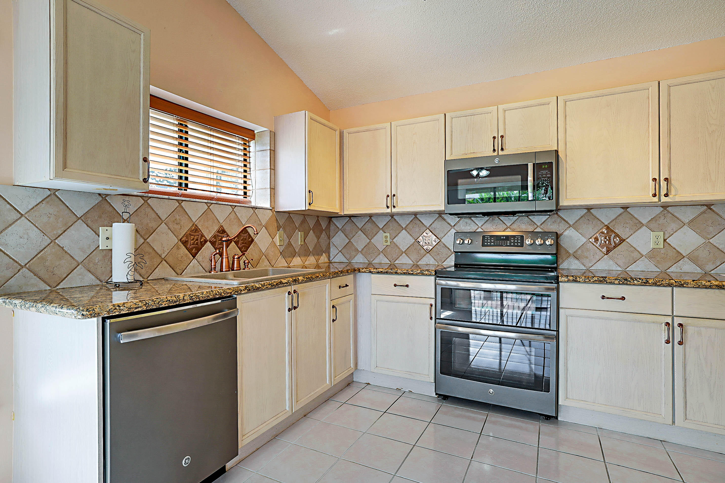 PARK POINTE 2 - Residential