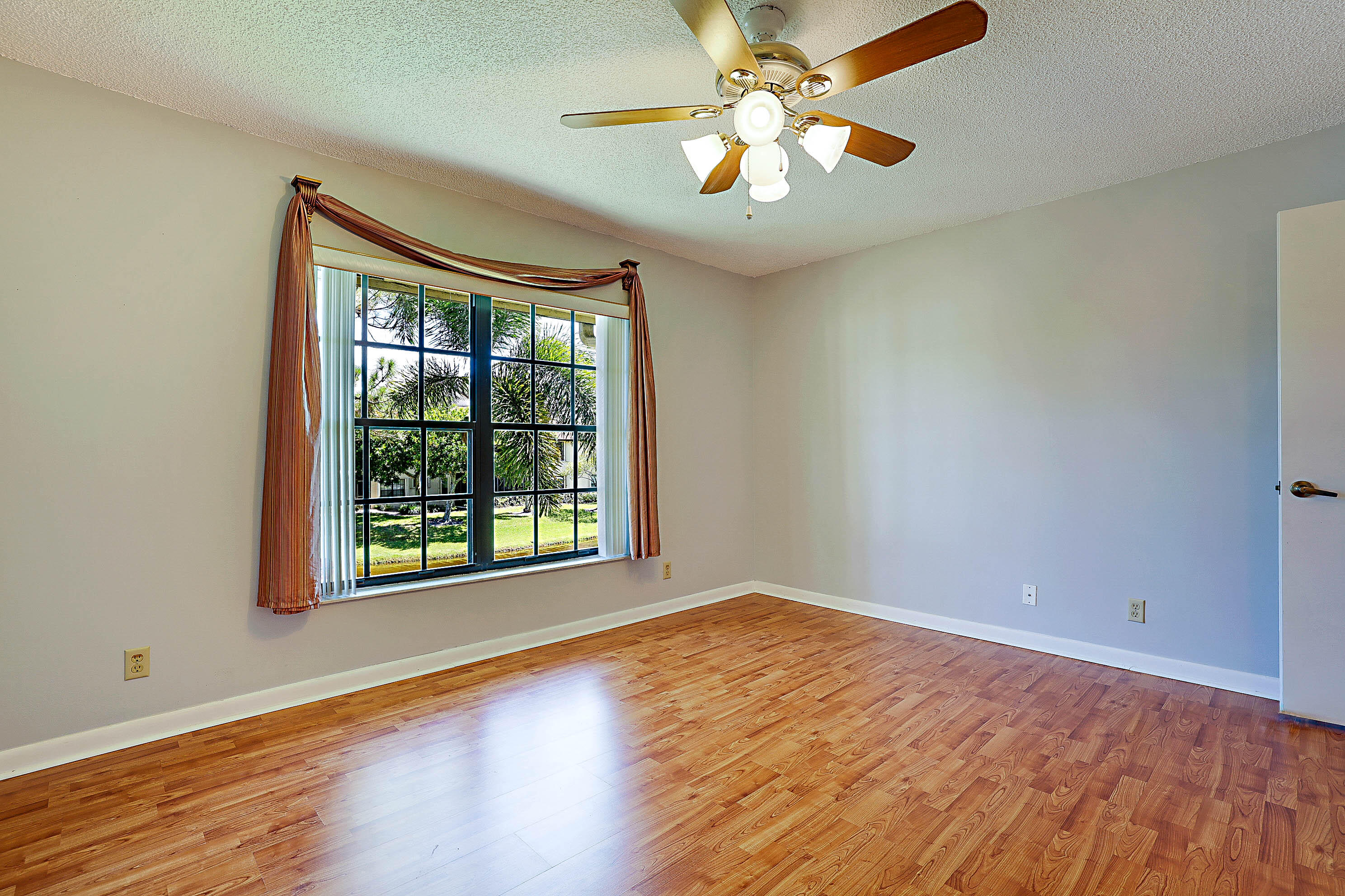 PARK POINTE 2 - Residential