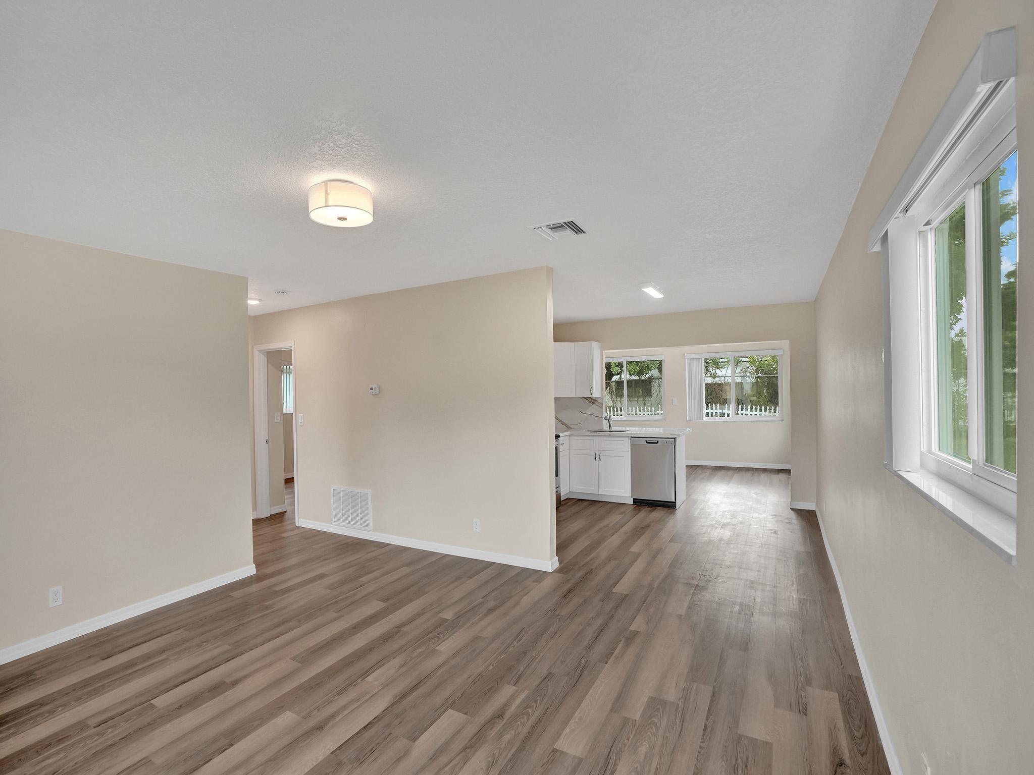 Mainlands Of Tamarac Lake - Residential