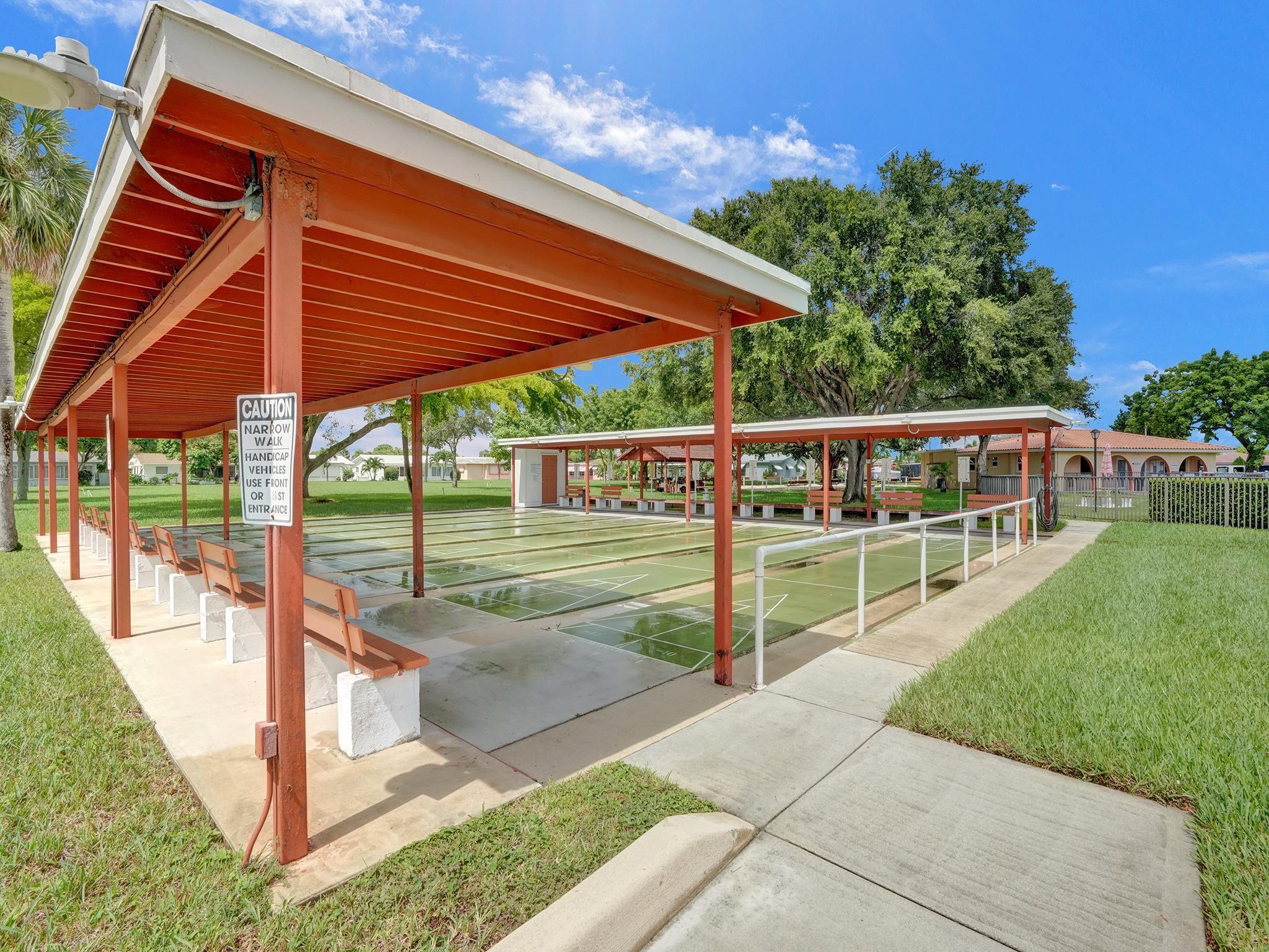 Mainlands Of Tamarac Lake - Residential