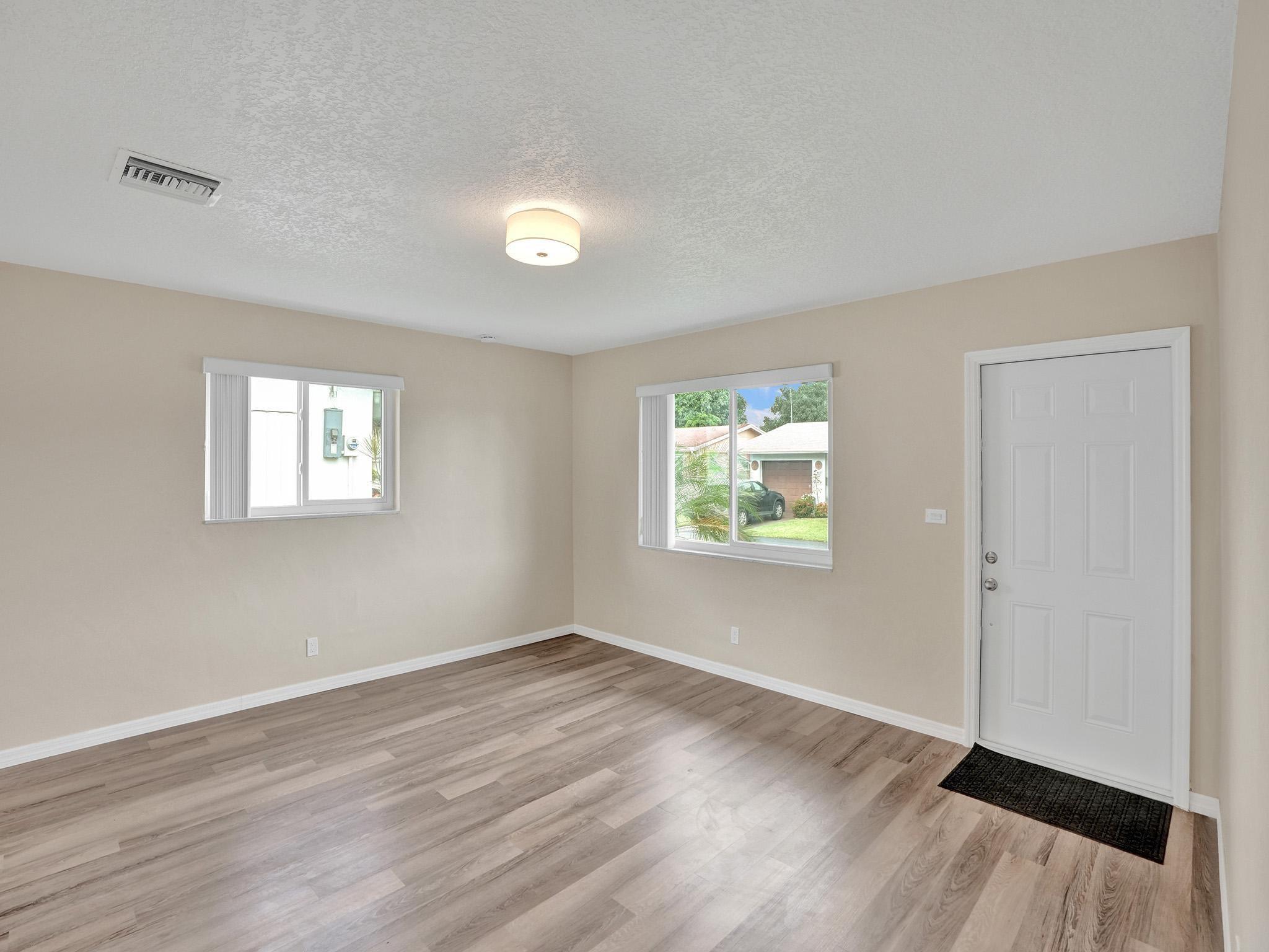 Mainlands Of Tamarac Lake - Residential