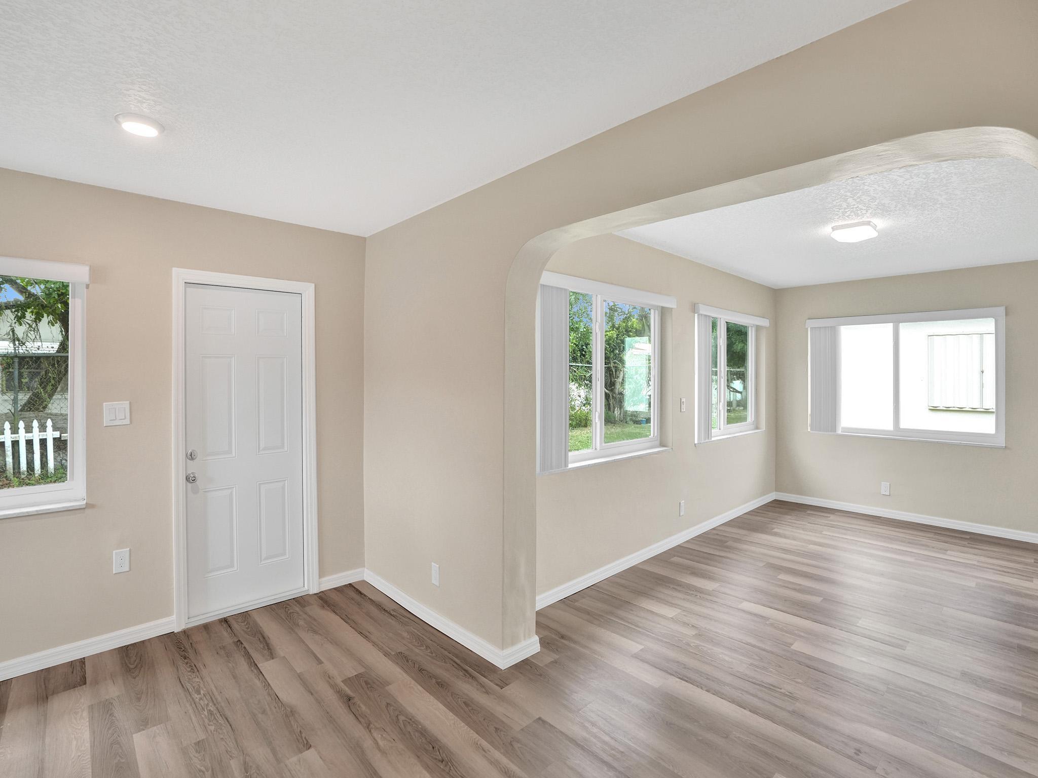 Mainlands Of Tamarac Lake - Residential