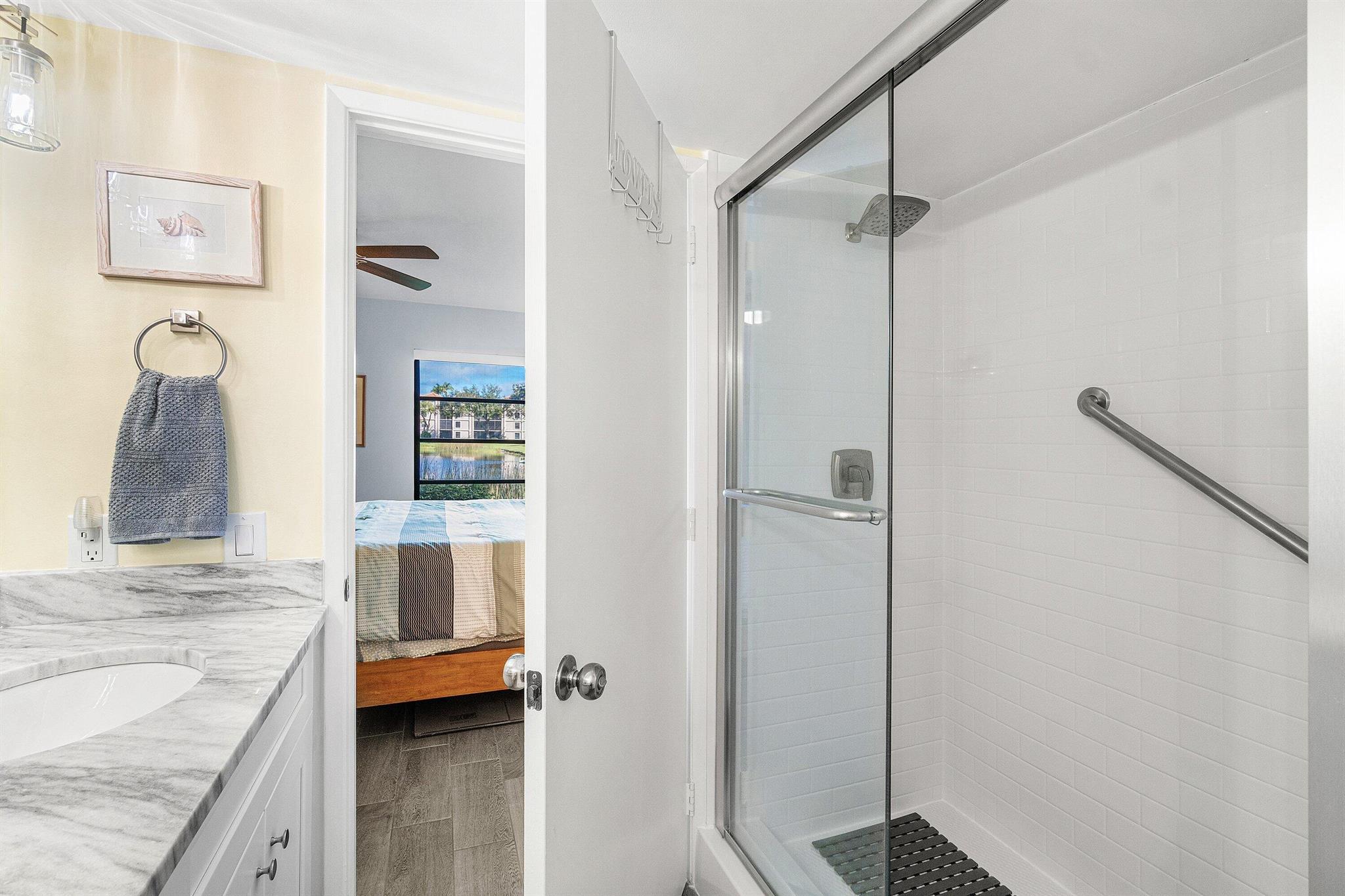 HUNTINGTON POINTE - Residential