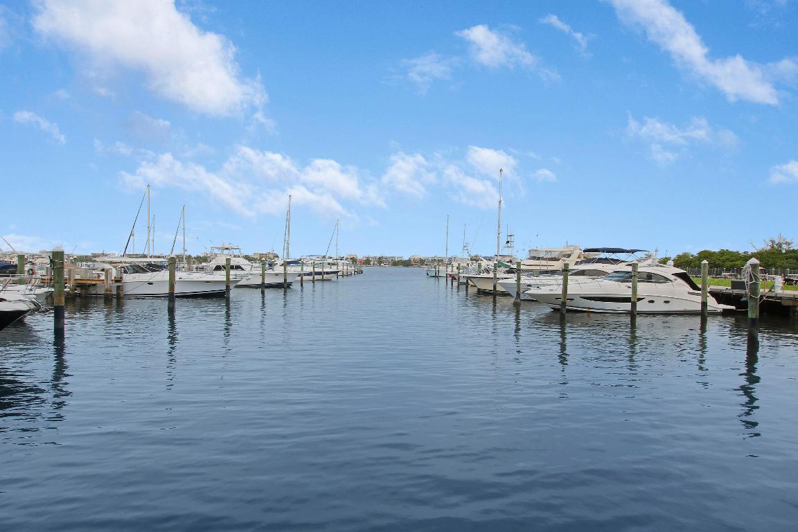 Moorings at Lantana - Residential Lease