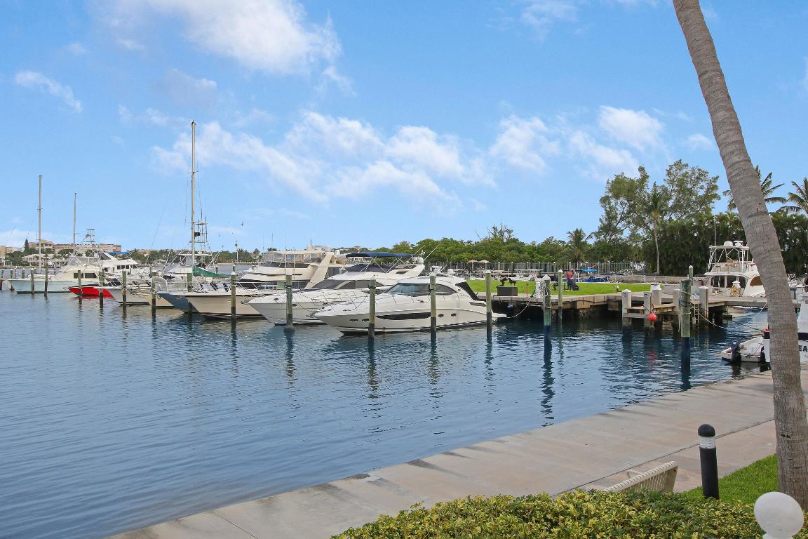 Moorings at Lantana - Residential Lease