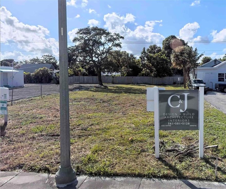 Excellent opportunity for investors or to build your dream home. Commercially zoned, with Mixed-use. Great Location on Federal Hwy!