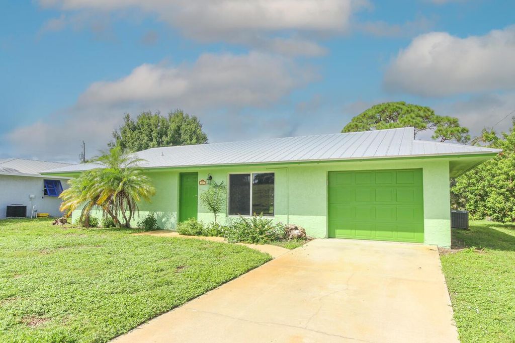 Photo of 431 NE Julia Court, Jensen Beach, FL 34957 (MLS # R11116675)