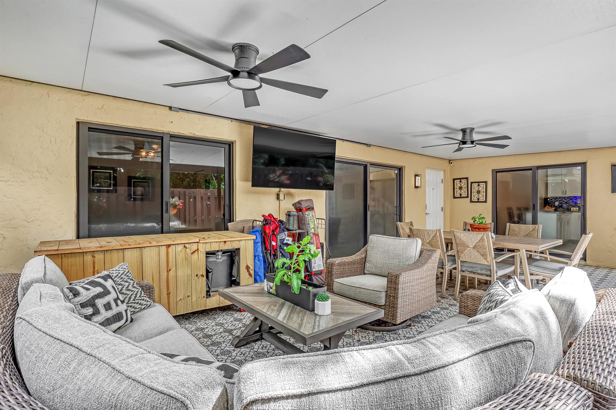 SPRINGDALE HOMES - Residential Lease