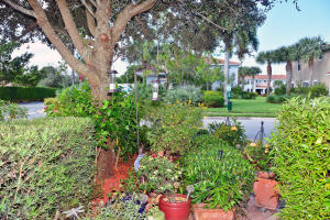 GRAMERCY SQUARE - Residential