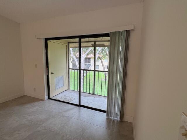 KENSINGTON WALK CONDO - Residential