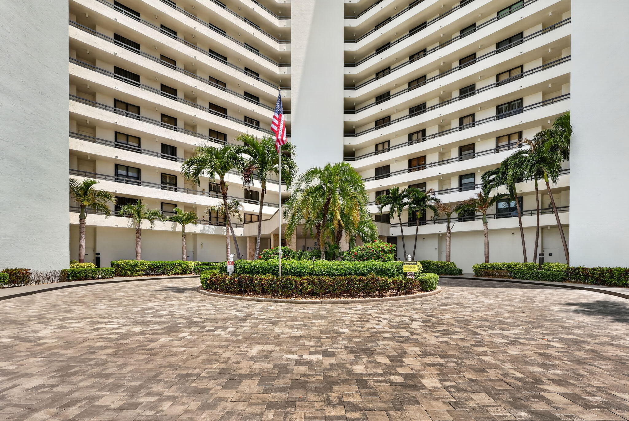 PRINCESS OF HUTCHINSON ISLAND - Residential Lease
