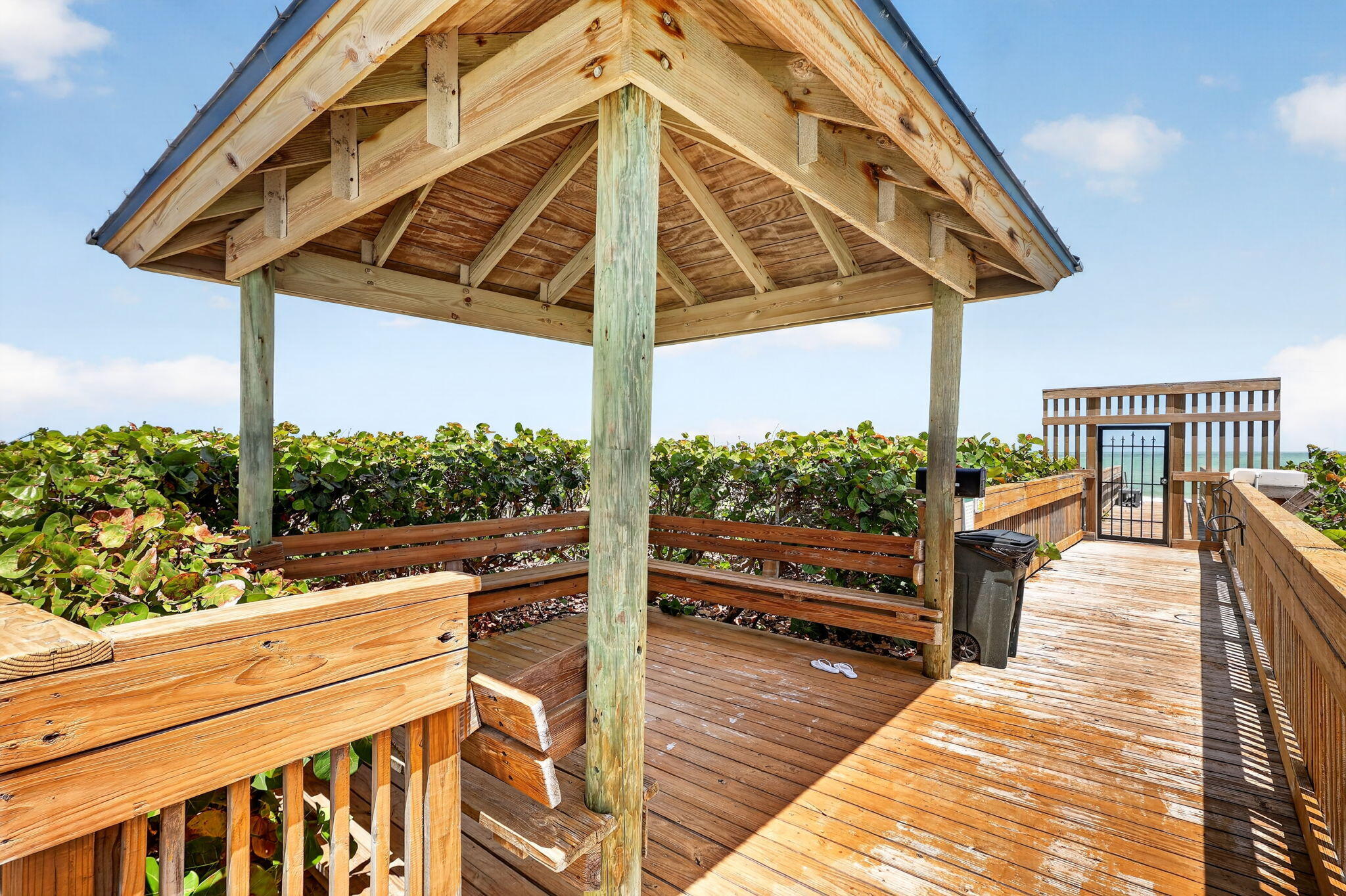 PRINCESS OF HUTCHINSON ISLAND - Residential Lease