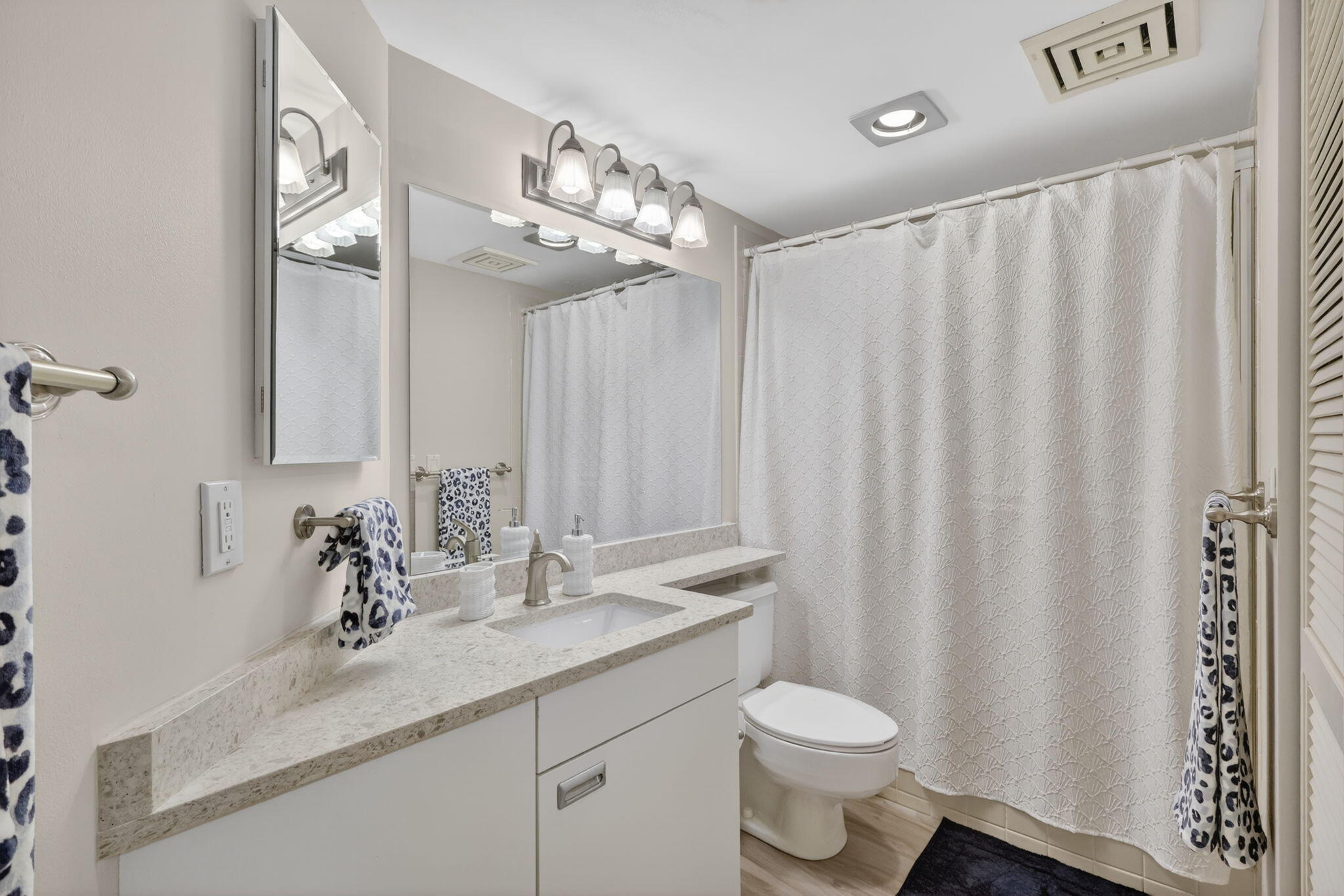 PRINCESS OF HUTCHINSON ISLAND - Residential Lease