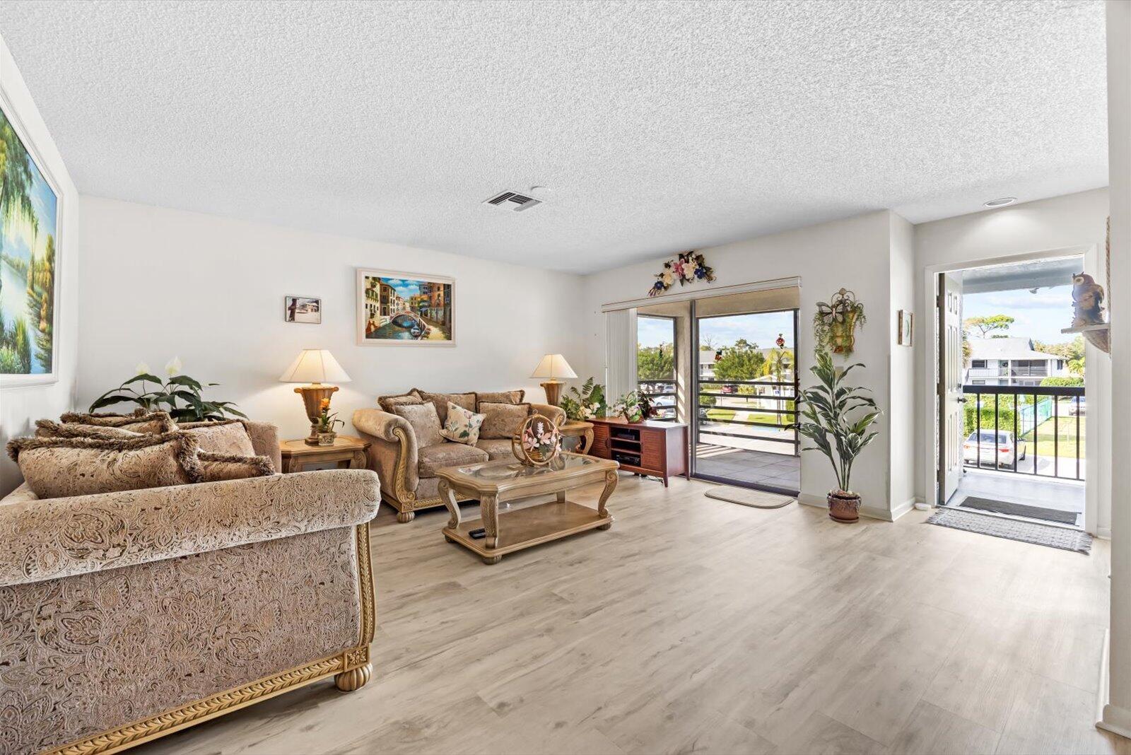 PARKVIEW CONDO - Residential