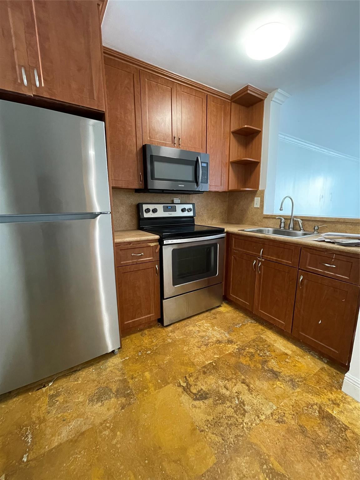 492 NW 165th Street Road