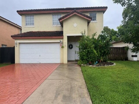 7844 NW 194th Street, Hialeah, FL 33015 - #: B26072367