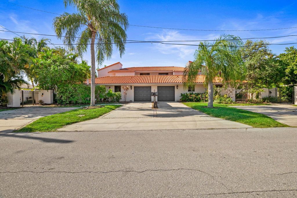 Photo of 4850 NE 25th Avenue, Fort Lauderdale, FL 33308 (MLS # F10509620)