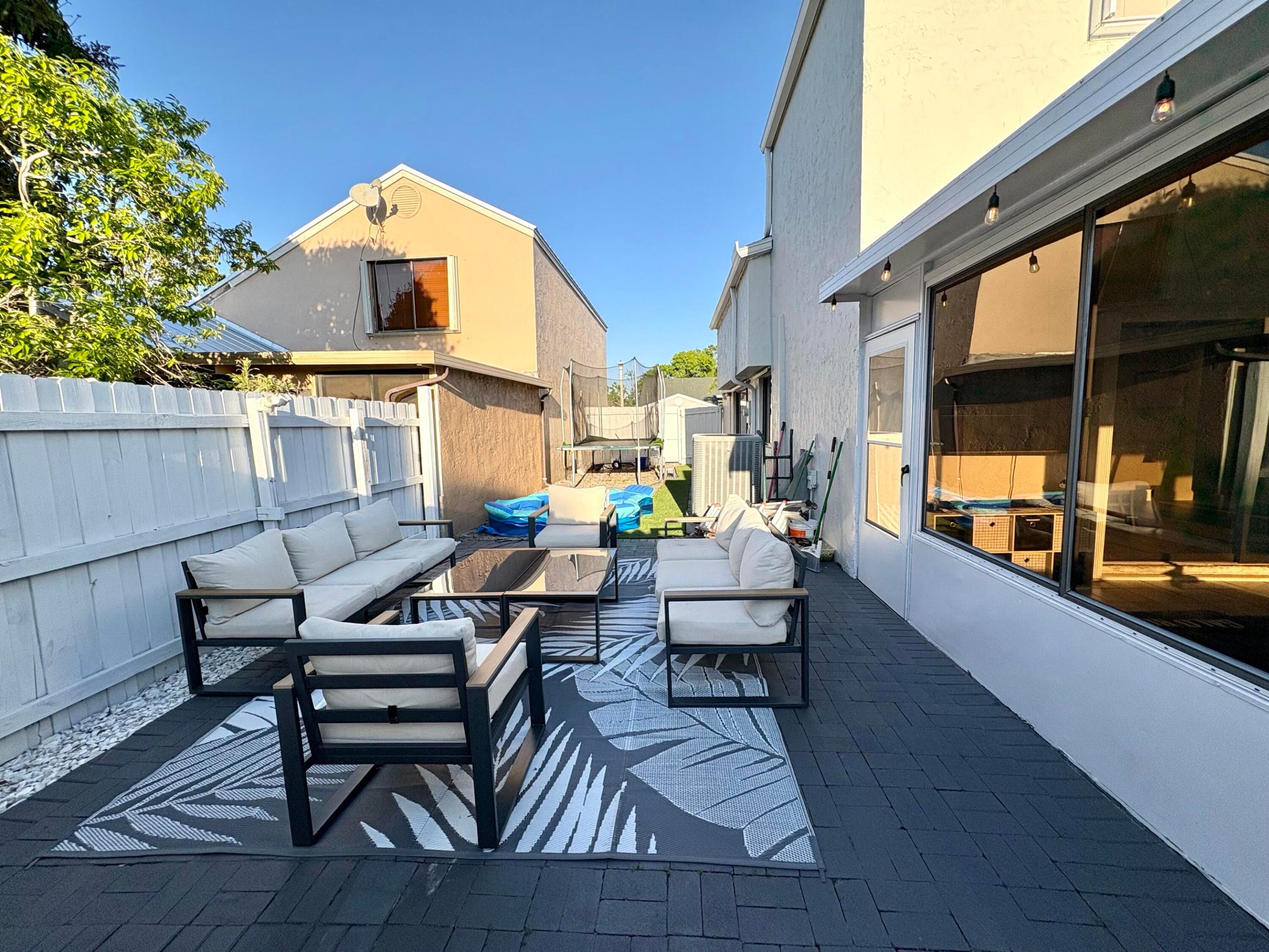 BOYNTON LAKES 4 - Residential