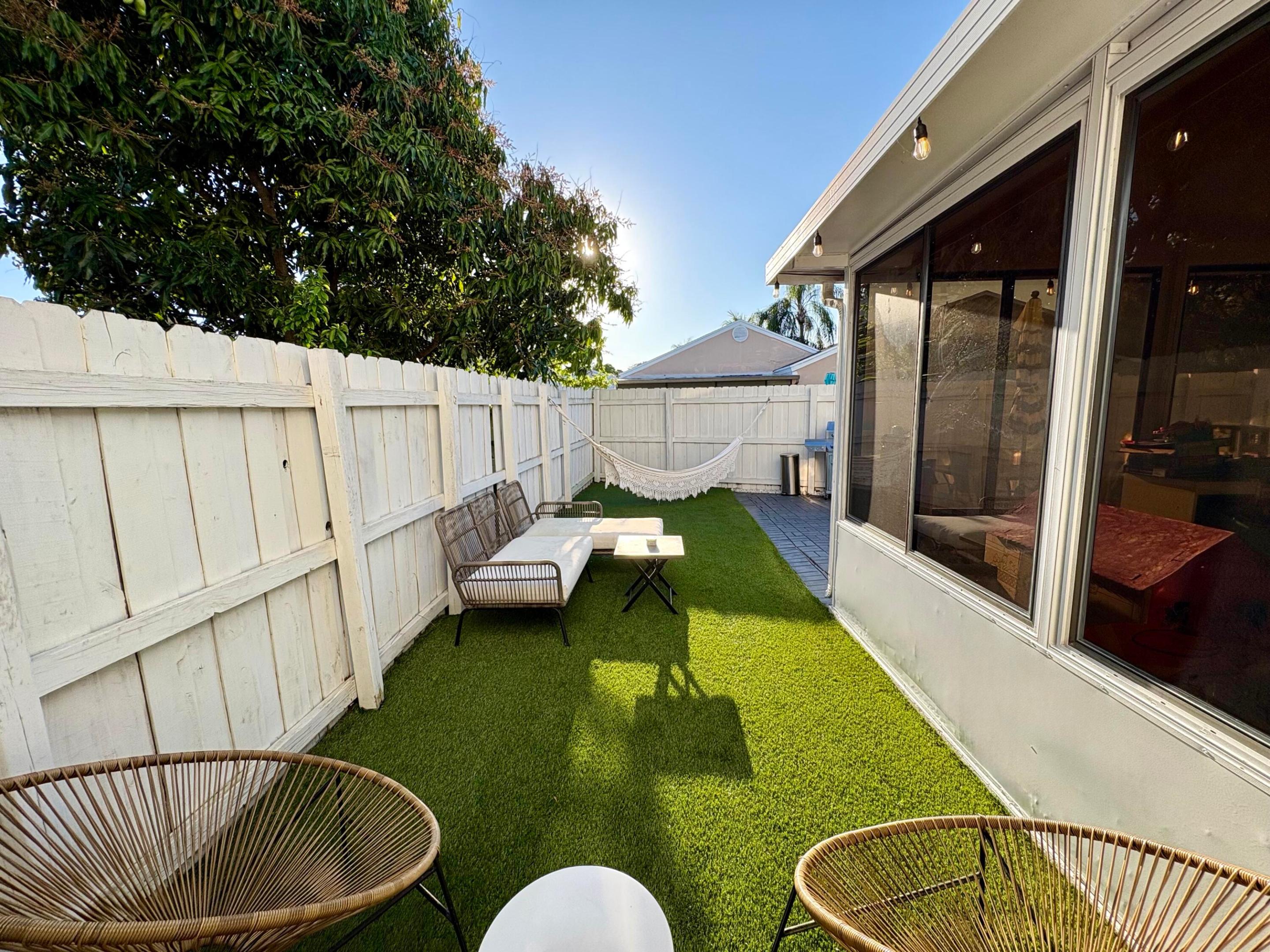 BOYNTON LAKES 4 - Residential