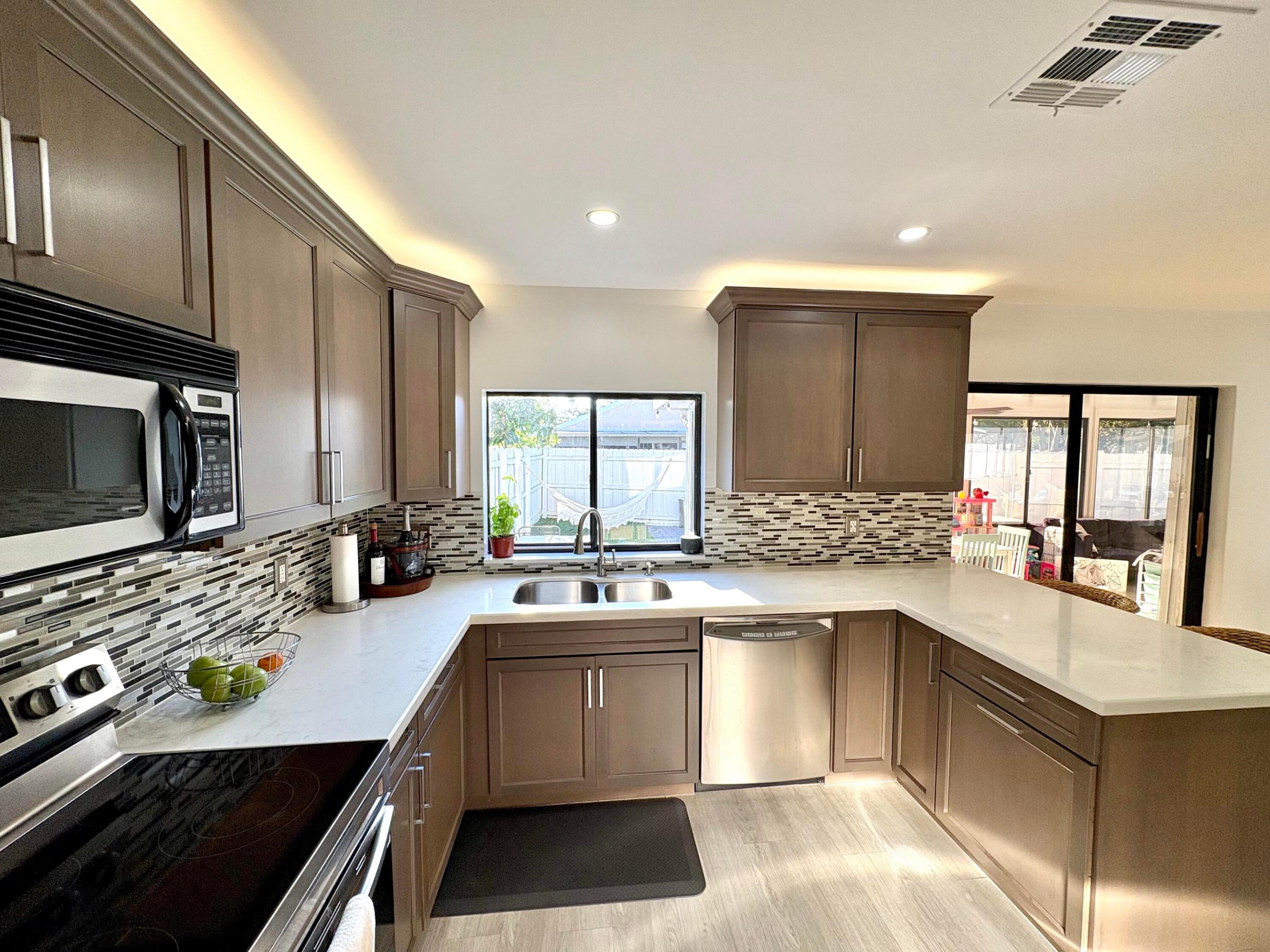 BOYNTON LAKES 4 - Residential