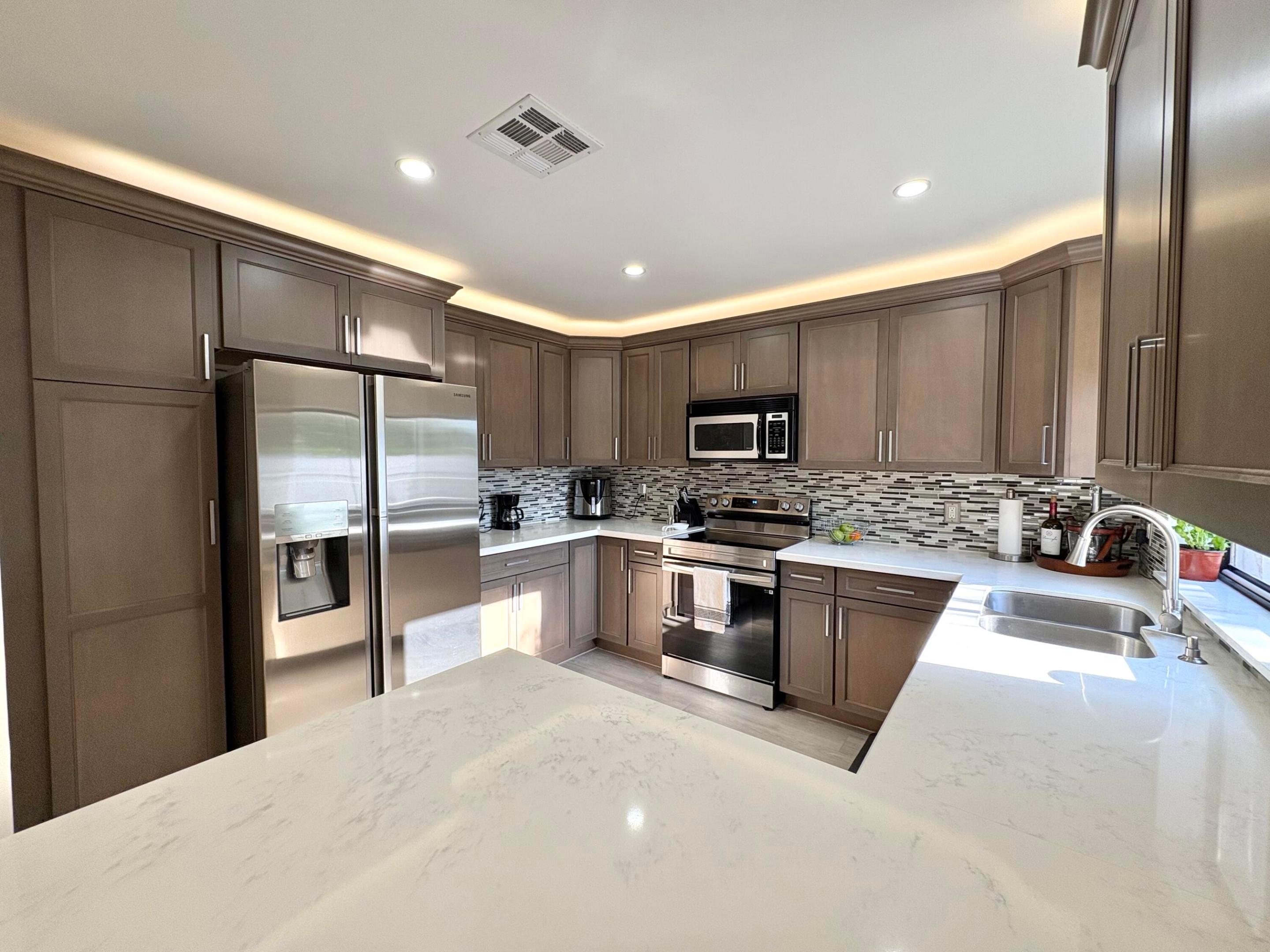 BOYNTON LAKES 4 - Residential