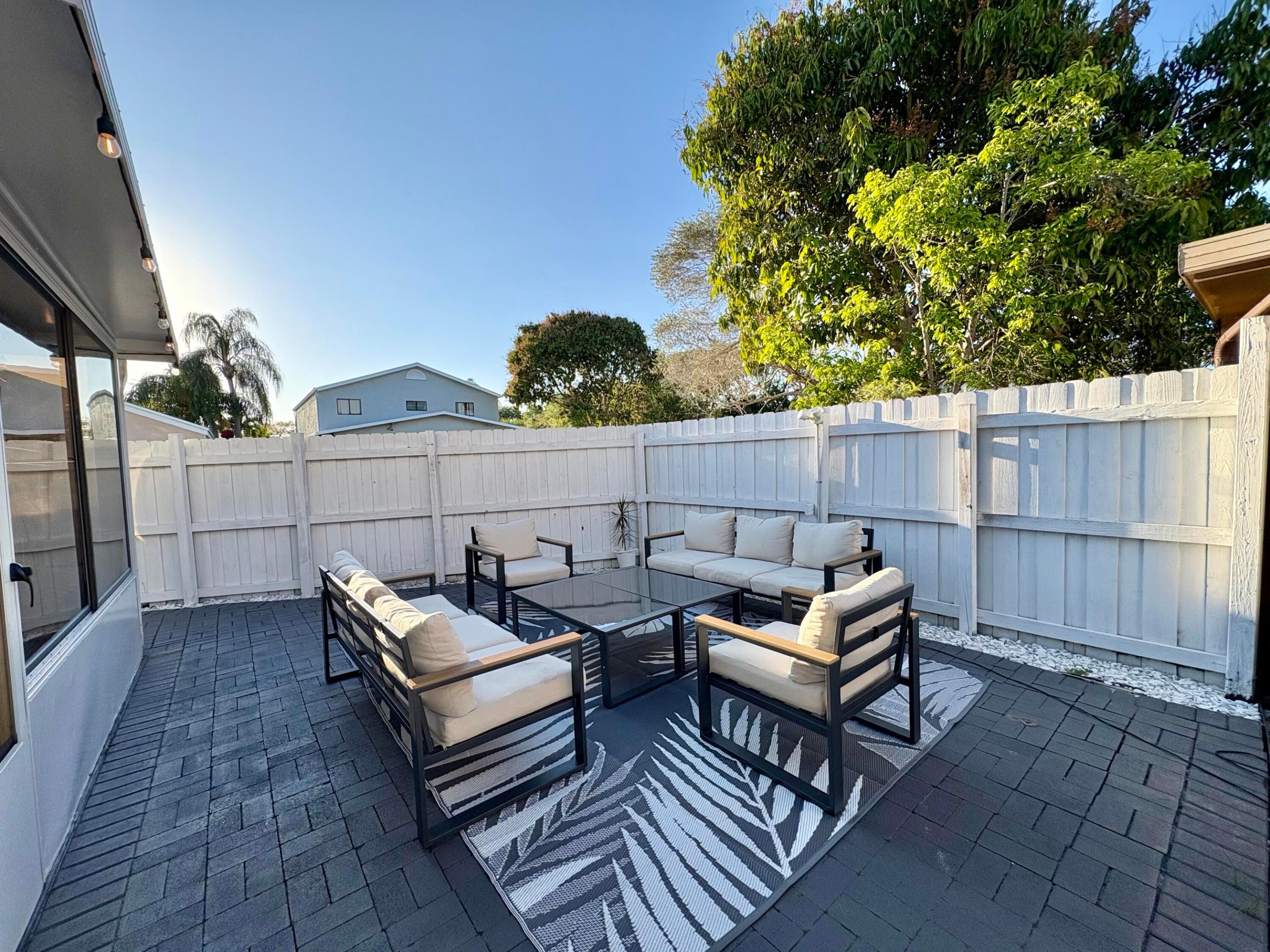 BOYNTON LAKES 4 - Residential