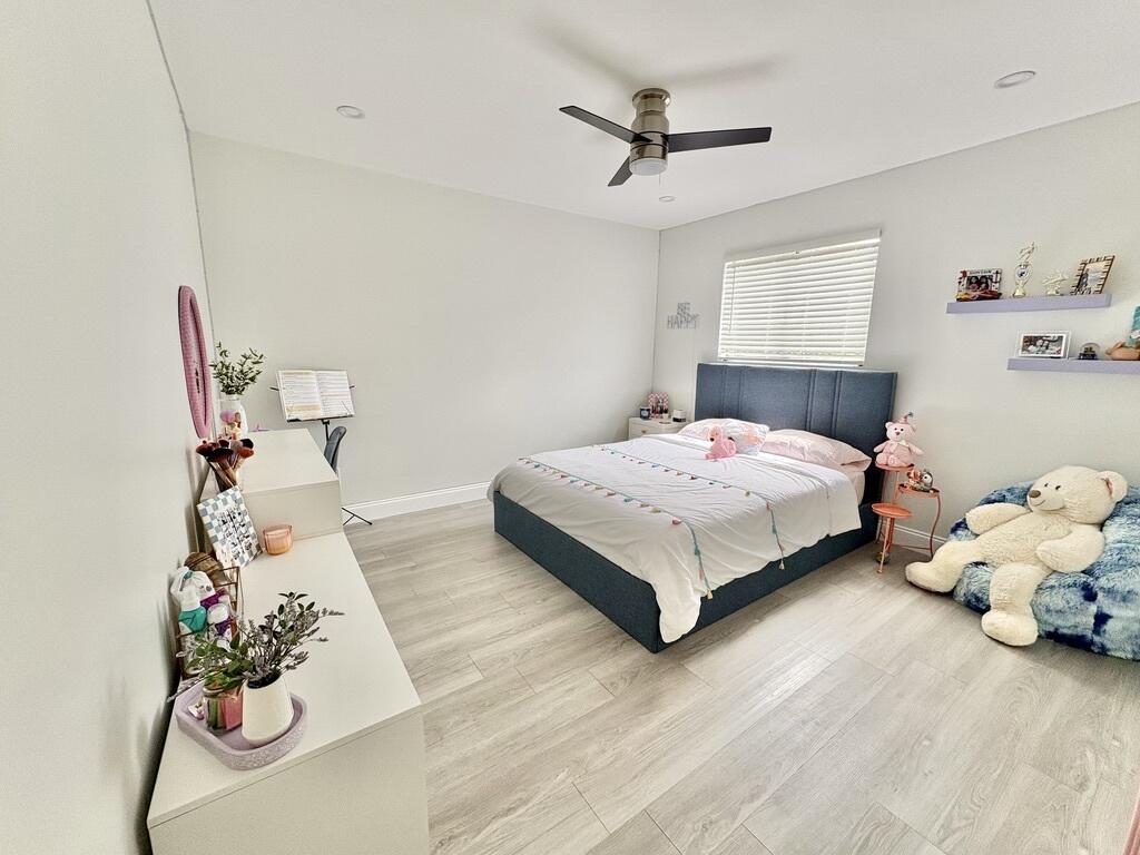 BOYNTON LAKES 4 - Residential