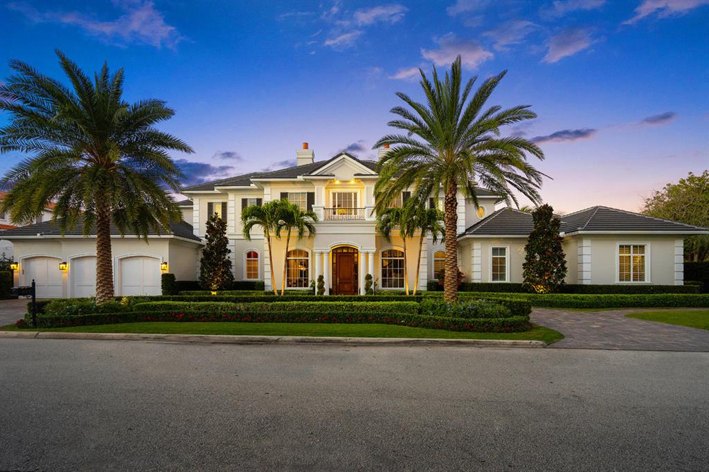 ROYAL PALM YACHT & COUNTRY CLUB - Residential